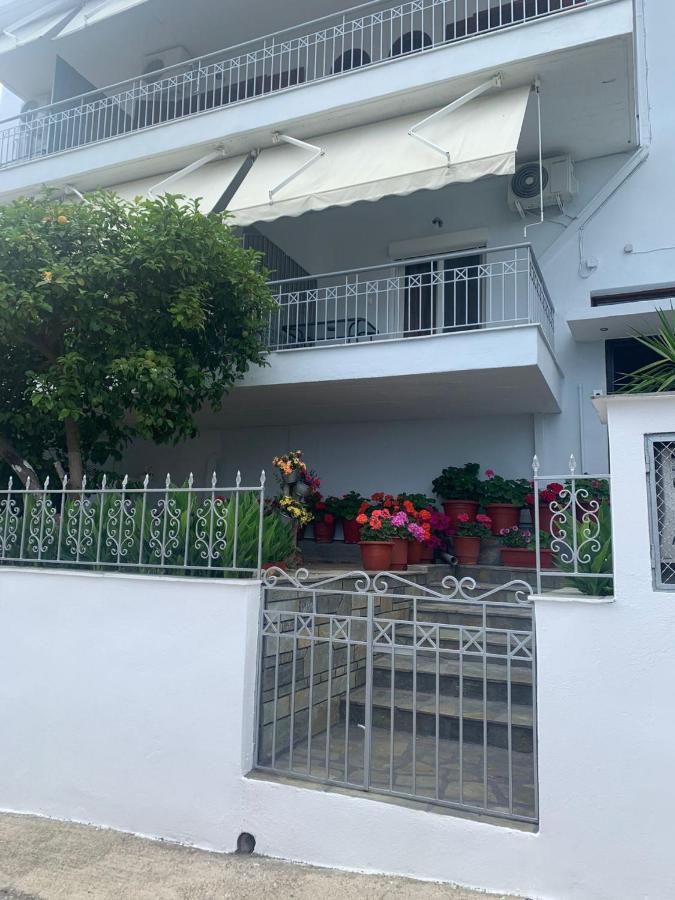 萨尔蒂Anna House 2公寓 外观 照片